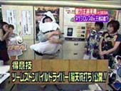 得意技、ツームストンパイルドライバー（脳天杭打ち）公開。本当はケツへのダイビングヘッドバッド
